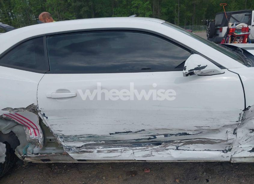 Photo 14 of 2014 Chevrolet Camaro 2LS (VIN 2G1FA1E30E9147408)