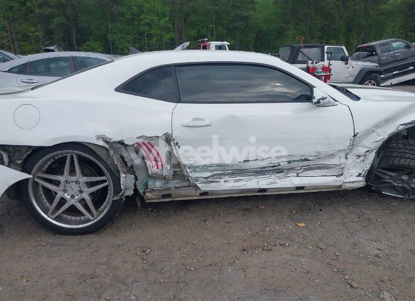 Photo 6 of 2014 Chevrolet Camaro 2LS (VIN 2G1FA1E30E9147408)