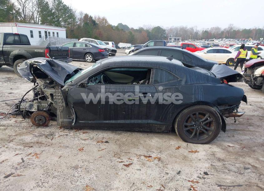 Photo 15 of 2014 Chevrolet Camaro 2LS (VIN 2G1FA1E30E9237027)