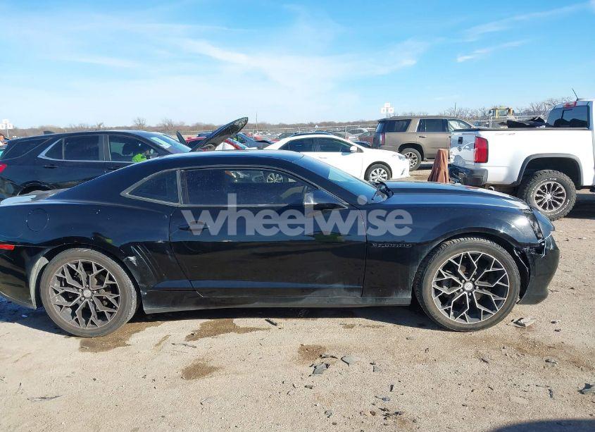 Photo 13 of 2014 Chevrolet Camaro 2LS (VIN 2G1FA1E30E9274241)