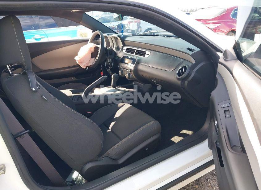 Photo 5 of 2014 Chevrolet Camaro 2LS (VIN 2G1FA1E30E9302006)