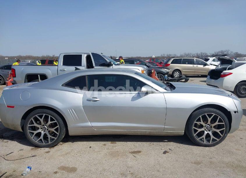 Photo 13 of 2013 Chevrolet Camaro 2LS (VIN 2G1FA1E32D9131600)