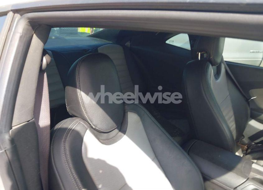 Photo 8 of 2013 Chevrolet Camaro 2LS (VIN 2G1FA1E32D9131600)