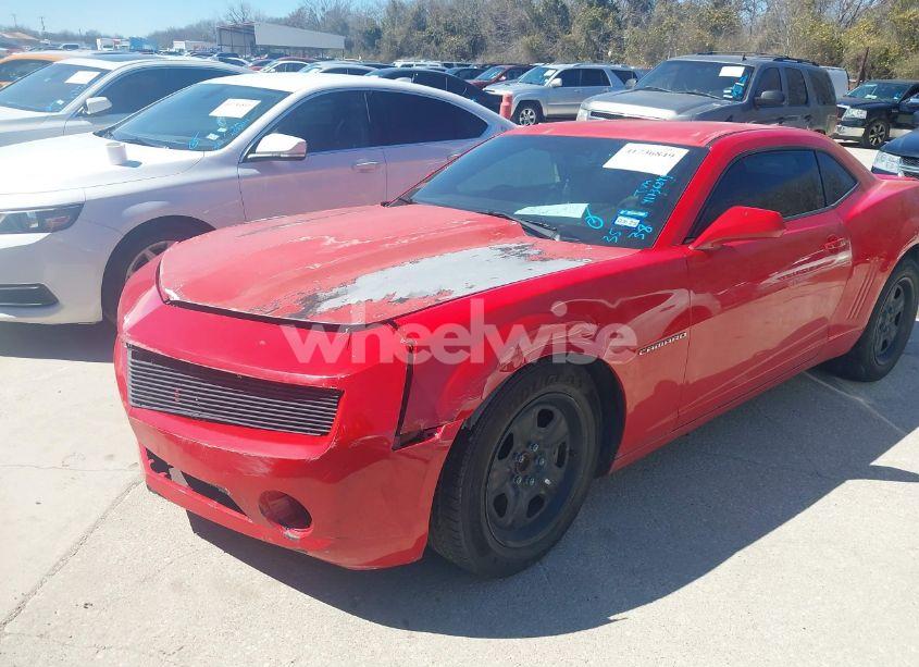 Photo 2 of 2013 Chevrolet Camaro 2LS (VIN 2G1FA1E32D9175094)