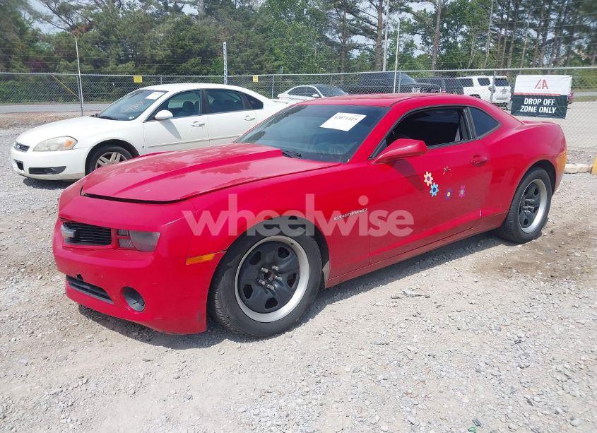 Photo 2 of 2013 Chevrolet Camaro LS (VIN 2G1FA1E32D9199332)