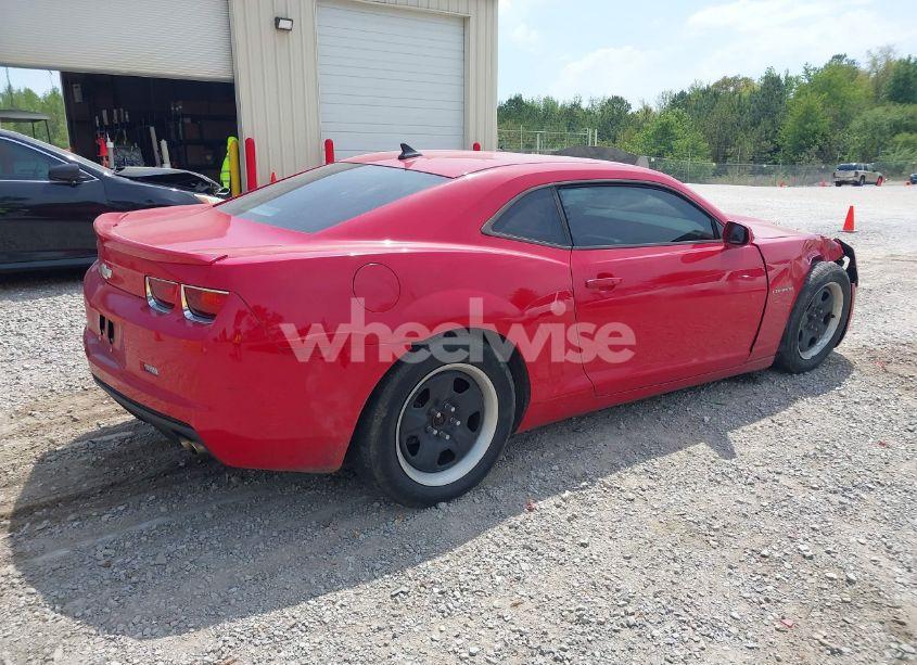 Photo 4 of 2013 Chevrolet Camaro LS (VIN 2G1FA1E32D9199332)