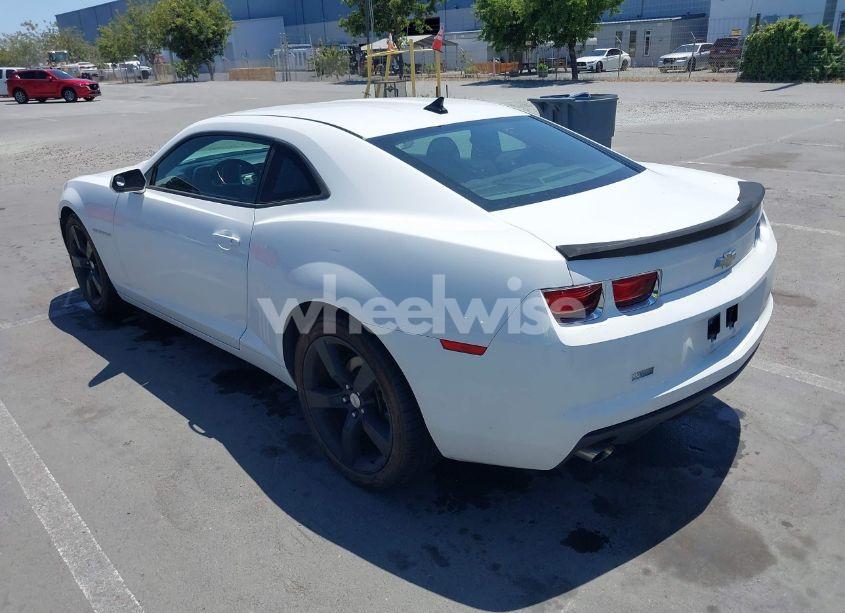 Photo 3 of 2013 Chevrolet Camaro LS (VIN 2G1FA1E32D9210796)