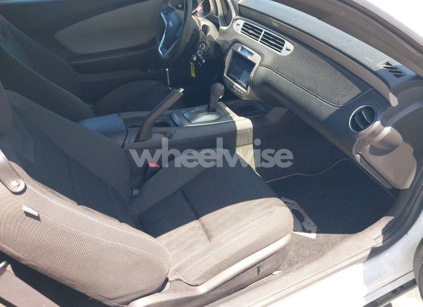 Photo 5 of 2013 Chevrolet Camaro LS (VIN 2G1FA1E32D9210796)