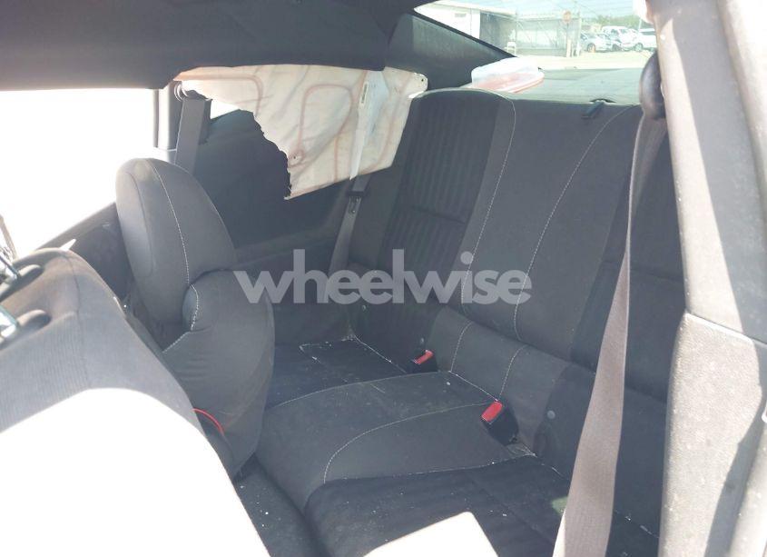 Photo 8 of 2014 Chevrolet Camaro 2LS (VIN 2G1FA1E32E9126043)