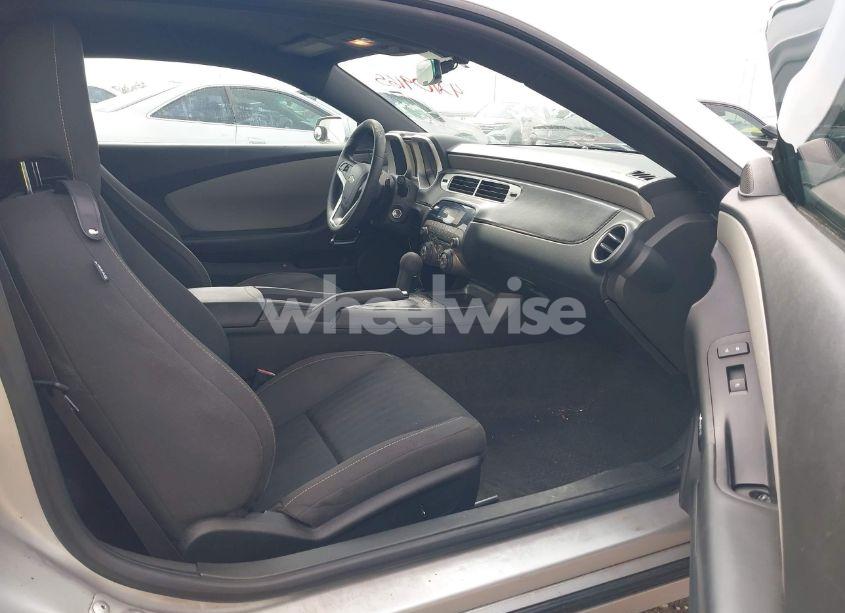 Photo 5 of 2014 Chevrolet Camaro 2LS (VIN 2G1FA1E32E9154103)