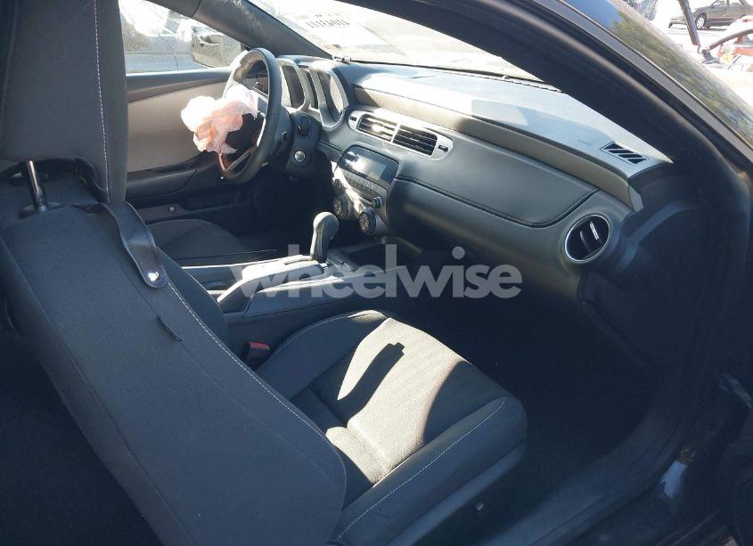 Photo 5 of 2014 Chevrolet Camaro 2LS (VIN 2G1FA1E32E9179776)