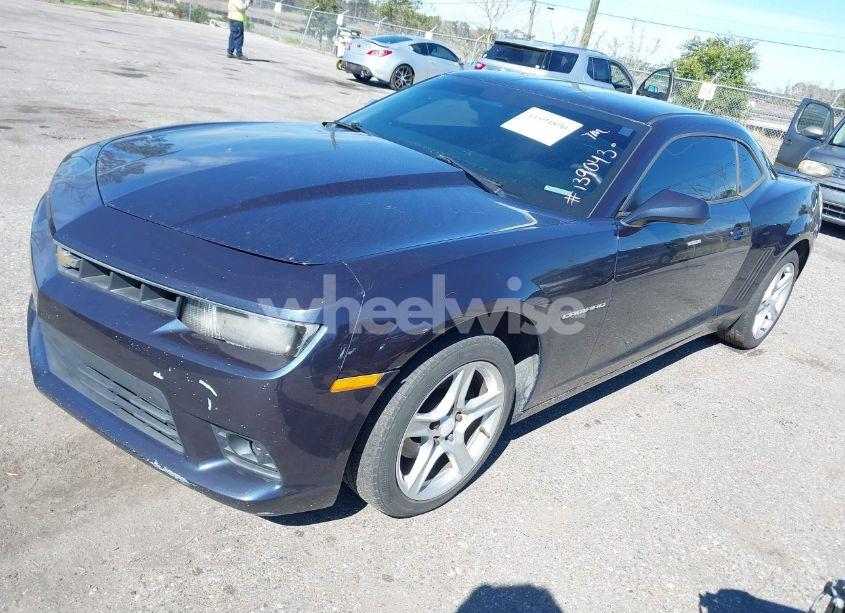 Photo 2 of 2013 Chevrolet Camaro 2LS (VIN 2G1FA1E33D9139043)