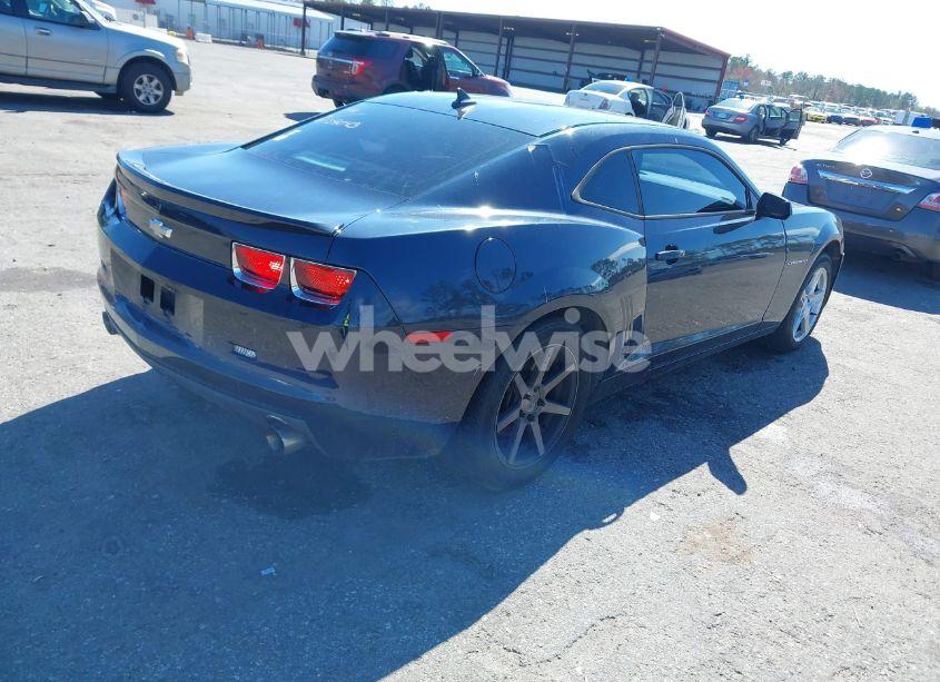 Photo 4 of 2013 Chevrolet Camaro 2LS (VIN 2G1FA1E33D9139043)