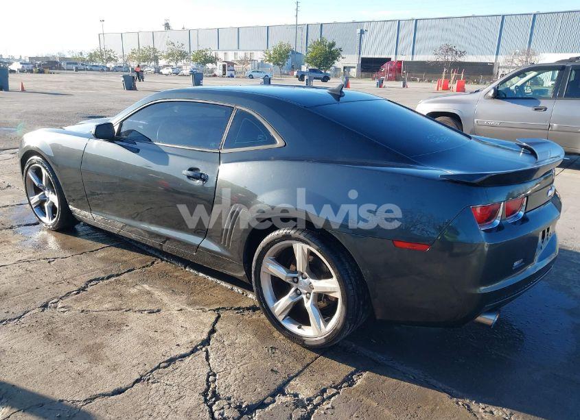 Photo 3 of 2013 Chevrolet Camaro 2LS (VIN 2G1FA1E34D9189000)