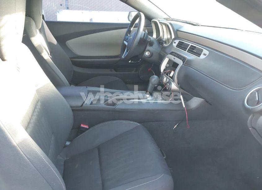 Photo 5 of 2013 Chevrolet Camaro 2LS (VIN 2G1FA1E34D9189000)