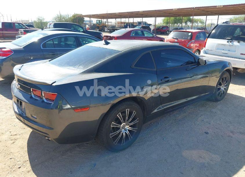 Photo 4 of 2013 Chevrolet Camaro 2LS (VIN 2G1FA1E34D9223713)