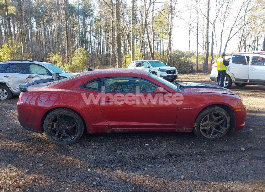 Photo 13 of 2015 Chevrolet Camaro 1LS (VIN 2G1FA1E34F9114008)