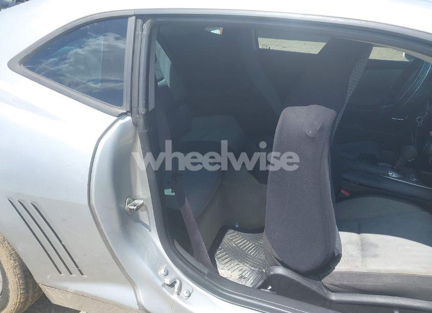 Photo 8 of 2014 Chevrolet Camaro 2LS (VIN 2G1FA1E35E9218750)