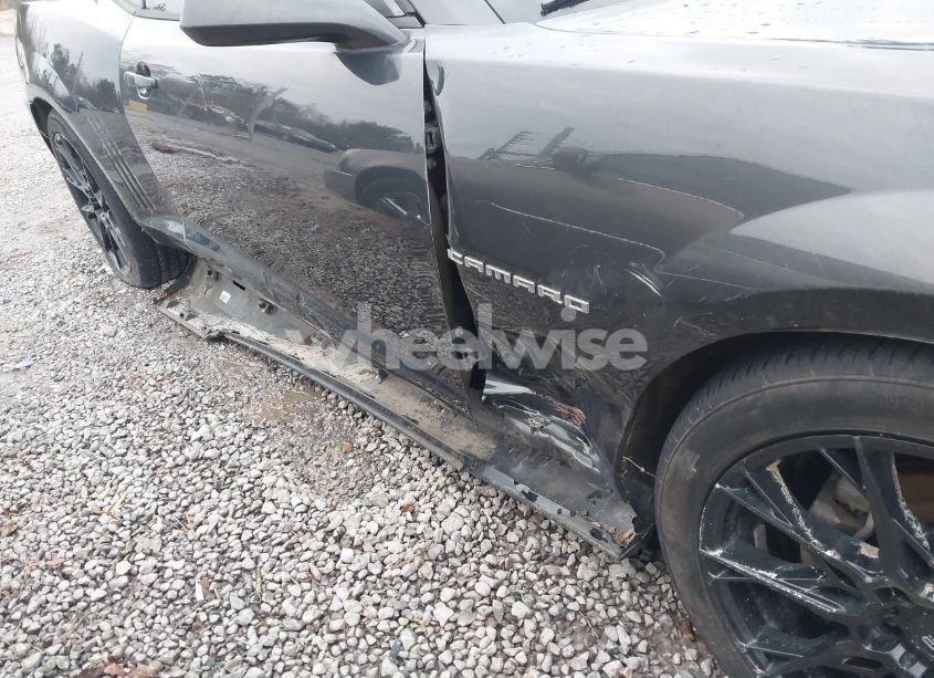 Photo 6 of 2014 Chevrolet Camaro 2LS (VIN 2G1FA1E35E9320999)