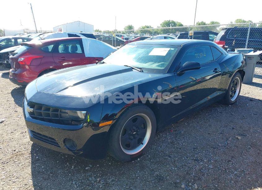 Photo 2 of 2012 Chevrolet Camaro 2LS (VIN 2G1FA1E36C9113681)