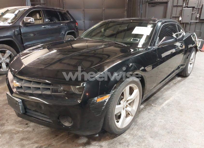 Photo 2 of 2012 Chevrolet Camaro 2LS (VIN 2G1FA1E36C9123868)