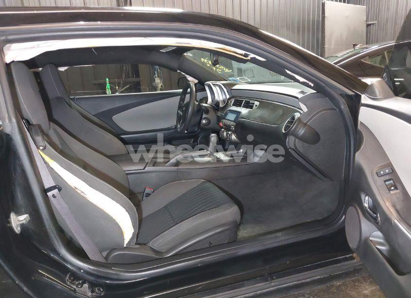 Photo 5 of 2012 Chevrolet Camaro 2LS (VIN 2G1FA1E36C9123868)