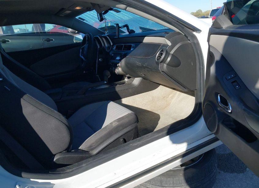 Photo 5 of 2012 Chevrolet Camaro 2LS (VIN 2G1FA1E36C9145708)