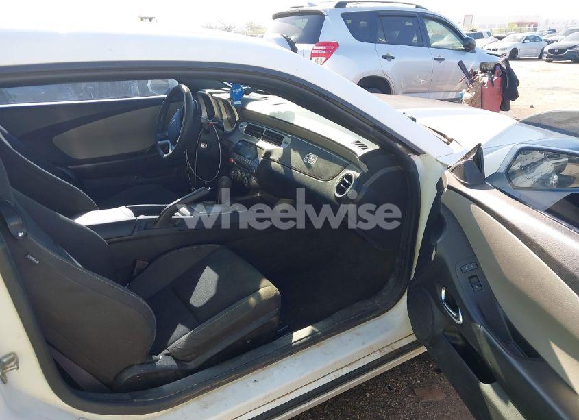 Photo 5 of 2012 Chevrolet Camaro 2LS (VIN 2G1FA1E37C9180872)