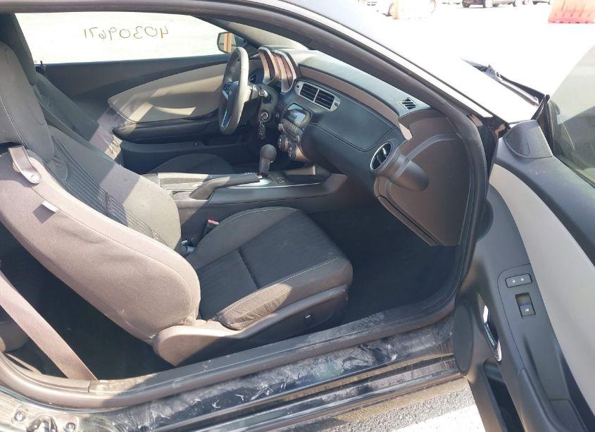 Photo 5 of 2014 Chevrolet Camaro 2LS (VIN 2G1FA1E37E9222010)