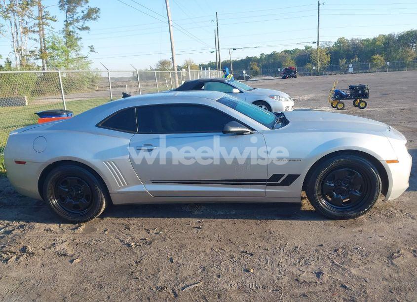 Photo 13 of 2012 Chevrolet Camaro 2LS (VIN 2G1FA1E38C9107171)