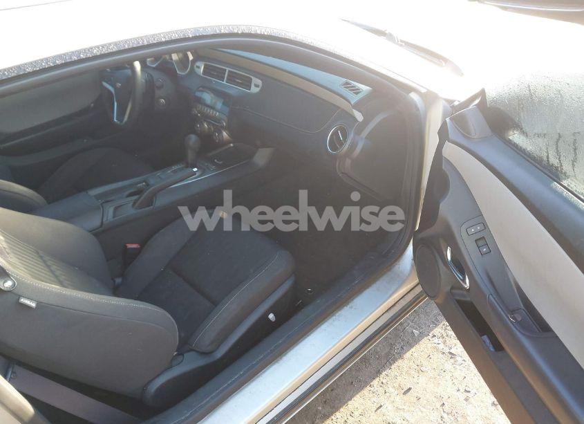 Photo 5 of 2012 Chevrolet Camaro 2LS (VIN 2G1FA1E38C9107171)