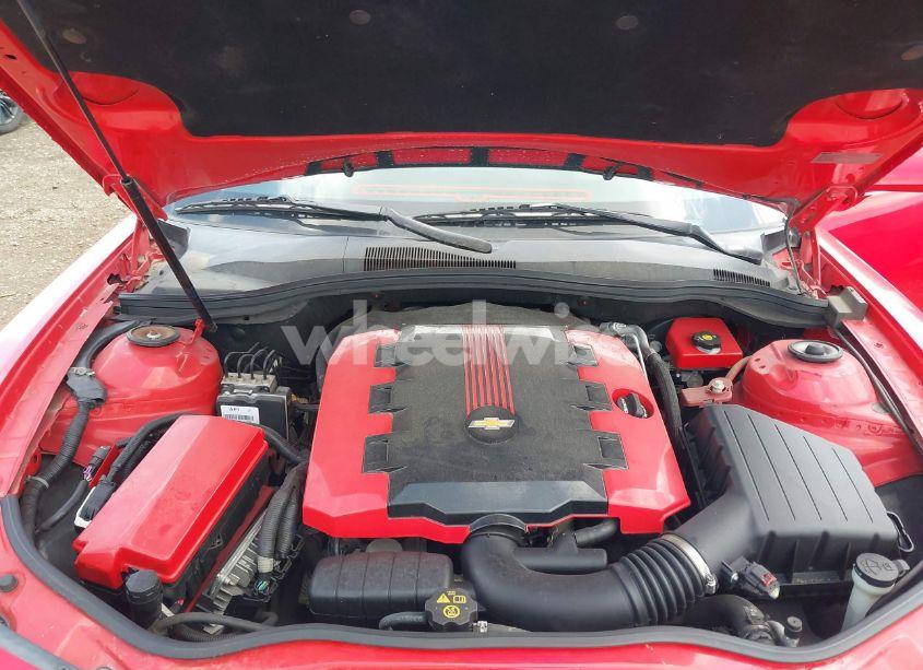 Photo 10 of 2015 Chevrolet Camaro 1LS (VIN 2G1FA1E38F9239643)