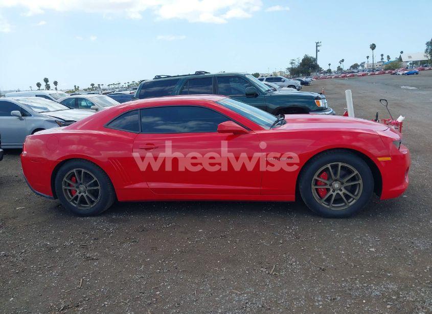 Photo 13 of 2015 Chevrolet Camaro 1LS (VIN 2G1FA1E38F9239643)
