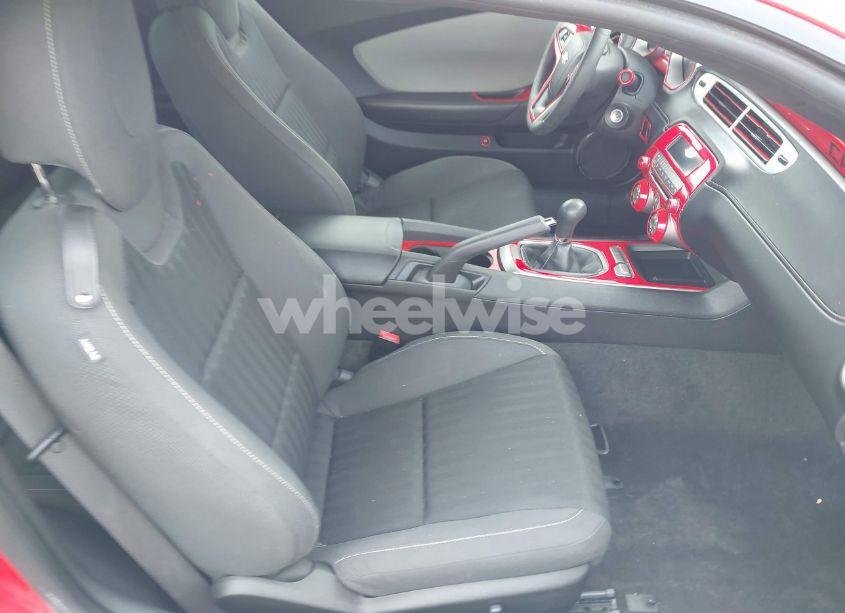 Photo 5 of 2015 Chevrolet Camaro 1LS (VIN 2G1FA1E38F9239643)