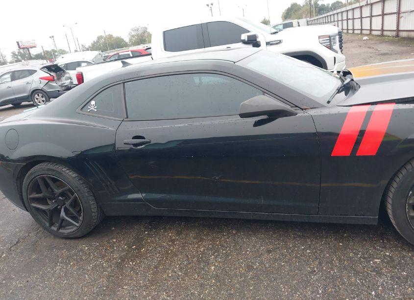 Photo 13 of 2014 Chevrolet Camaro 2LS (VIN 2G1FA1E39E9181038)