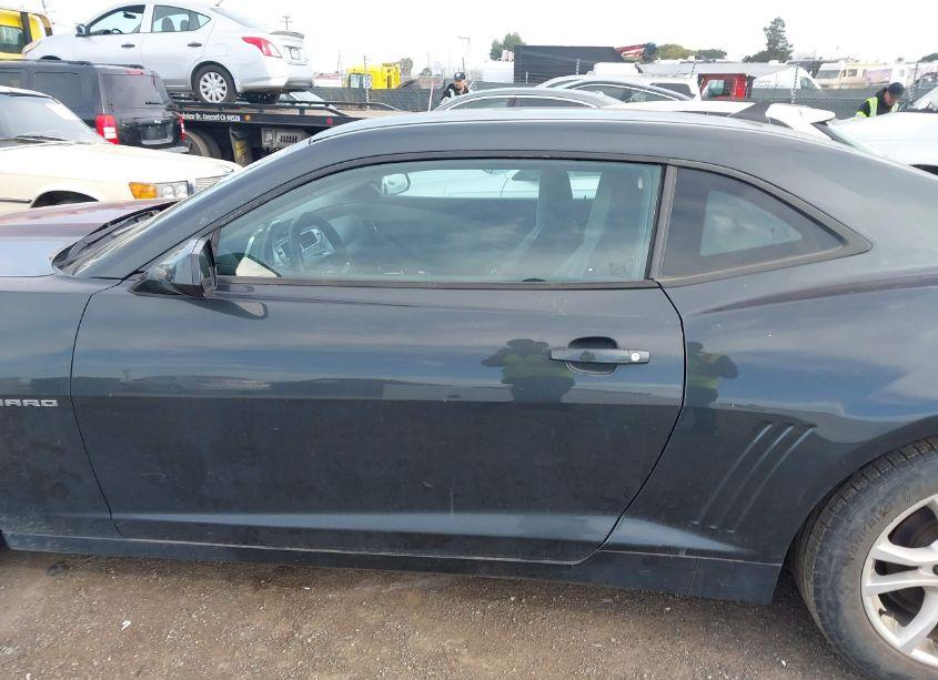 Photo 14 of 2015 Chevrolet Camaro 1LS (VIN 2G1FA1E39F9152883)