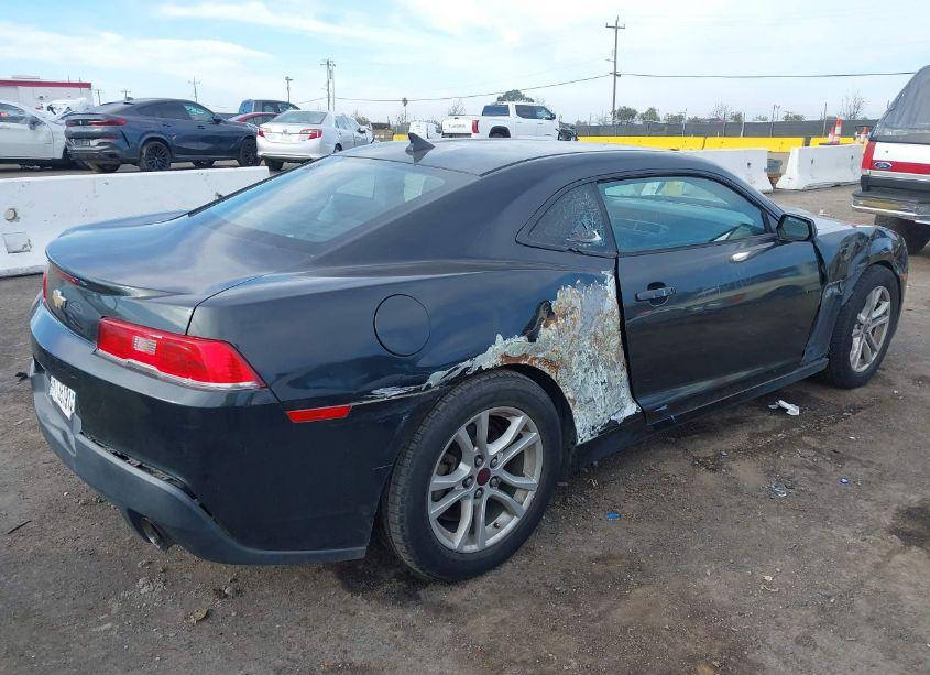 Photo 4 of 2015 Chevrolet Camaro 1LS (VIN 2G1FA1E39F9152883)