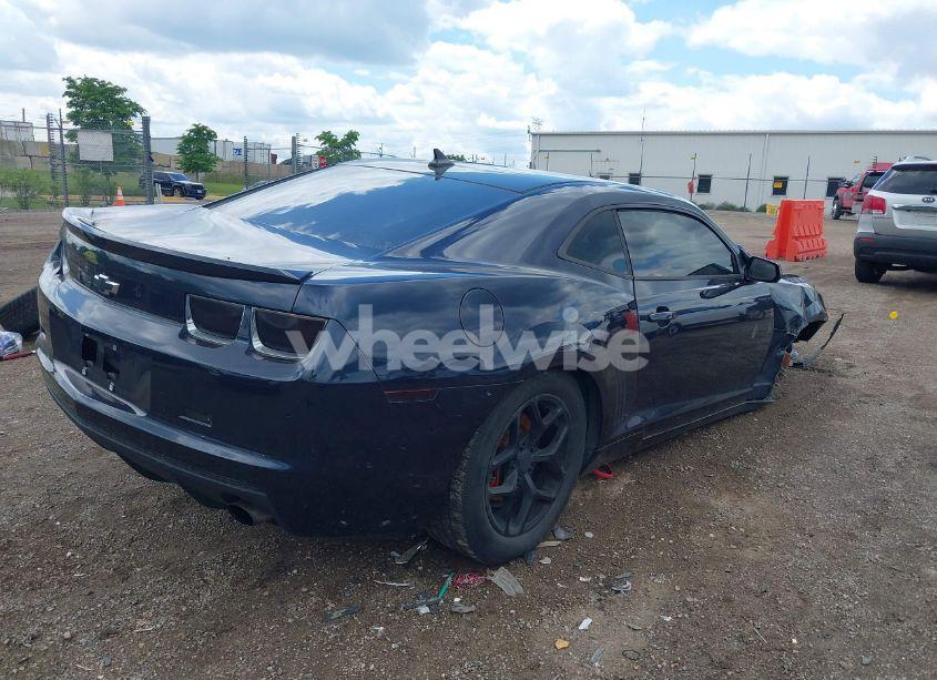 Photo 4 of 2013 Chevrolet Camaro 2LS (VIN 2G1FA1E3XD9181967)