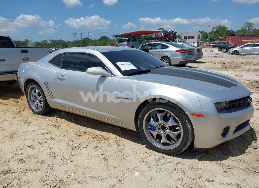 Photo 13 of 2011 Chevrolet Camaro 2LS (VIN 2G1FA1ED1B9113515)