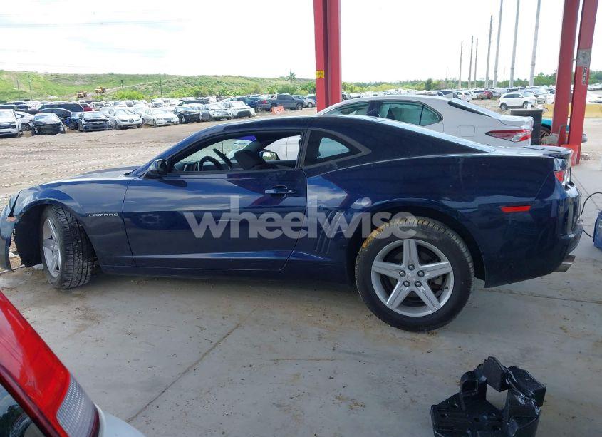 Photo 13 of 2011 Chevrolet Camaro 2LS (VIN 2G1FA1ED1B9185735)