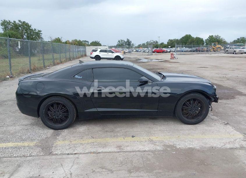 Photo 13 of 2011 Chevrolet Camaro 2LS (VIN 2G1FA1ED2B9183377)