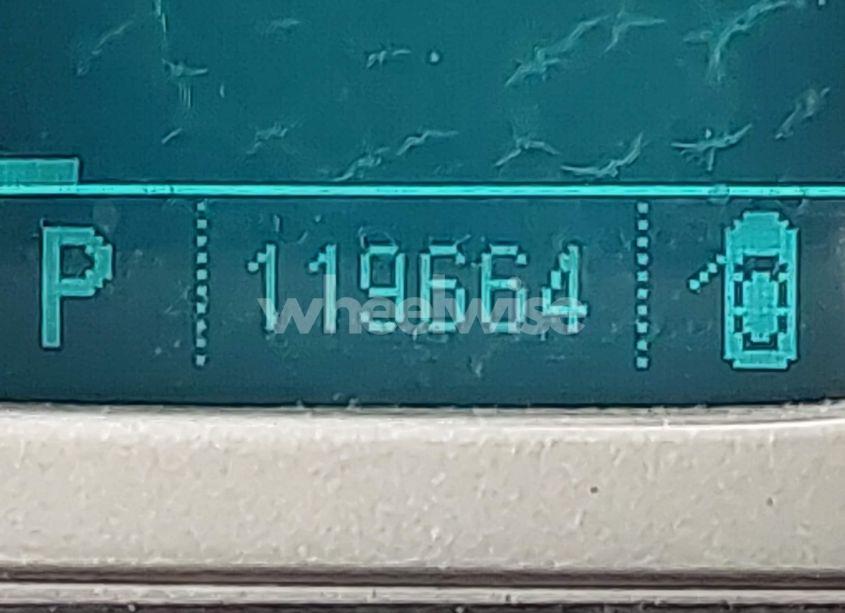 Photo 15 of 2011 Chevrolet Camaro 2LS (VIN 2G1FA1ED2B9183377)