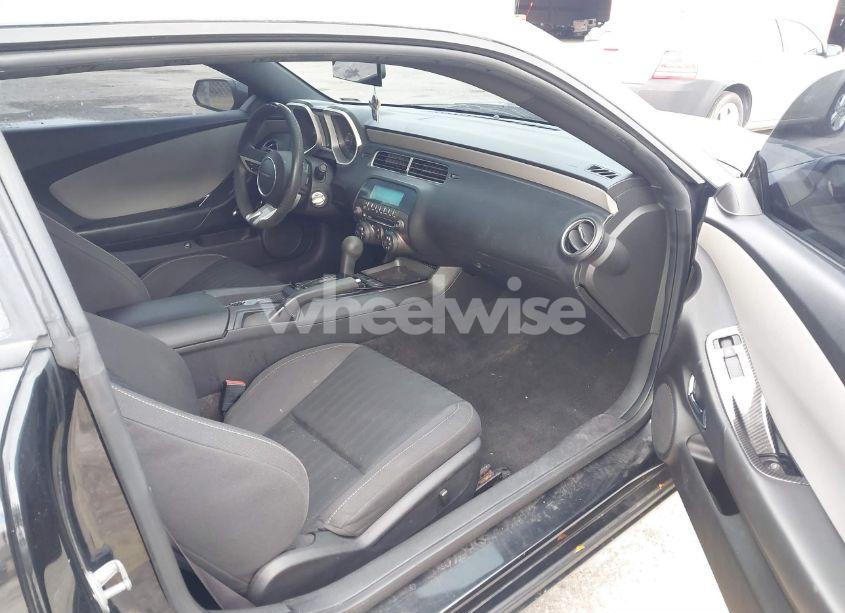 Photo 5 of 2011 Chevrolet Camaro 2LS (VIN 2G1FA1ED2B9183377)