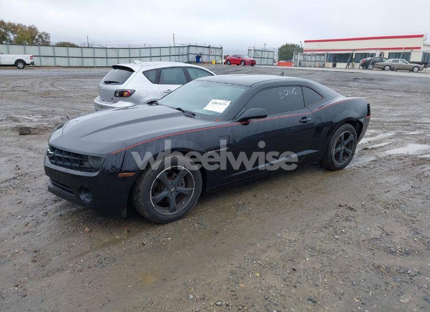 Photo 2 of 2011 Chevrolet Camaro 2LS (VIN 2G1FA1ED3B9165616)