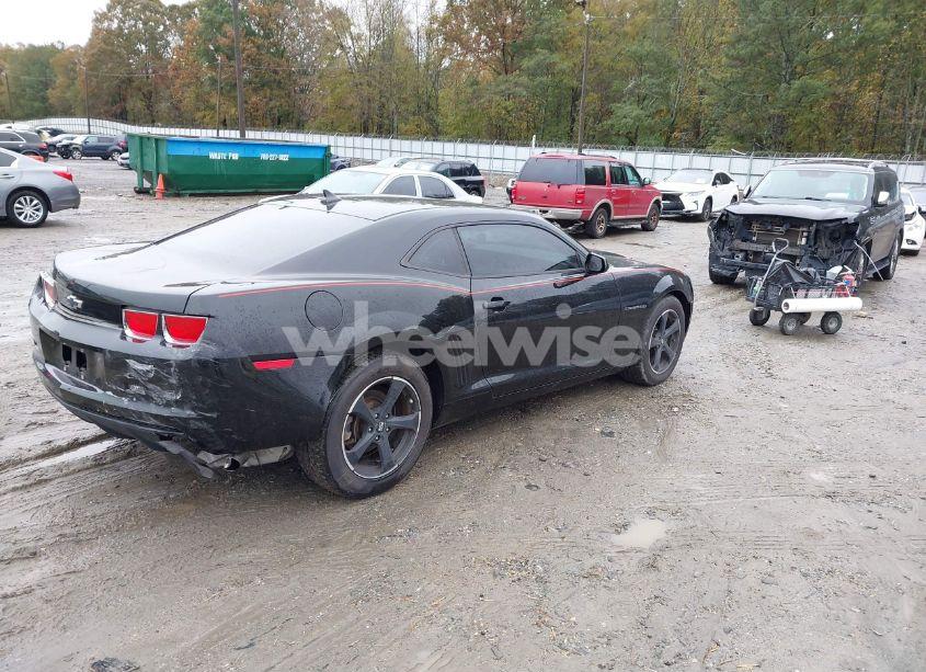 Photo 4 of 2011 Chevrolet Camaro 2LS (VIN 2G1FA1ED3B9165616)