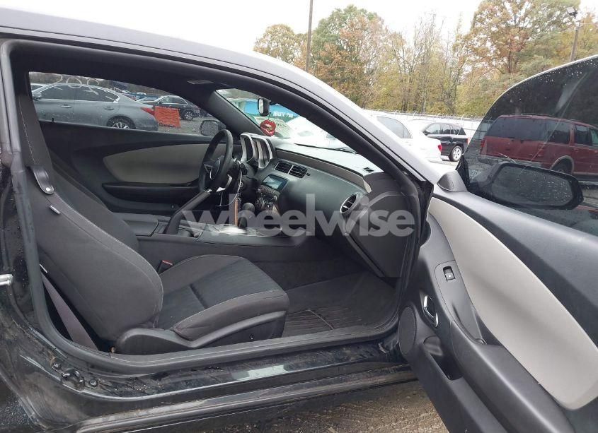 Photo 5 of 2011 Chevrolet Camaro 2LS (VIN 2G1FA1ED3B9165616)