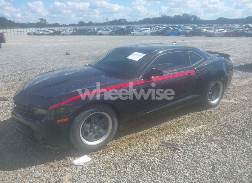 Photo 2 of 2011 Chevrolet Camaro 2LS (VIN 2G1FA1ED4B9160750)