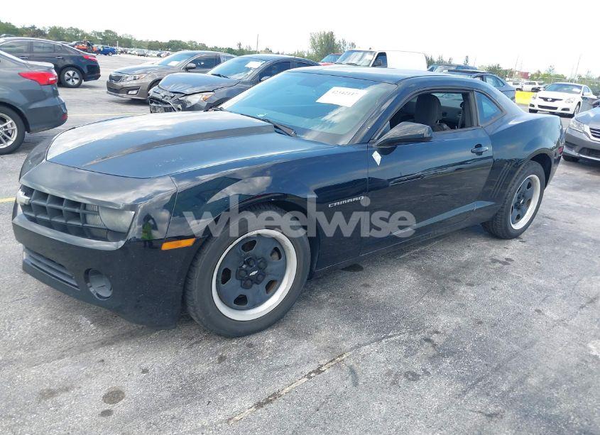 Photo 2 of 2011 Chevrolet Camaro 2LS (VIN 2G1FA1ED6B9135316)