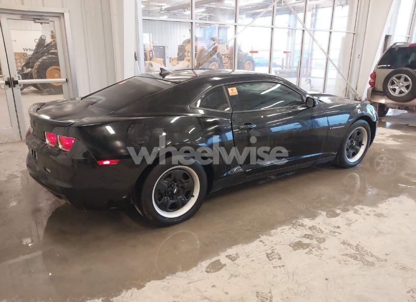 Photo 4 of 2011 Chevrolet Camaro 2LS (VIN 2G1FA1ED9B9150036)