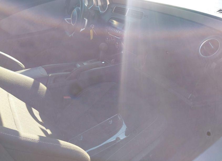 Photo 5 of 2011 Chevrolet Camaro 2LS (VIN 2G1FA1ED9B9152434)